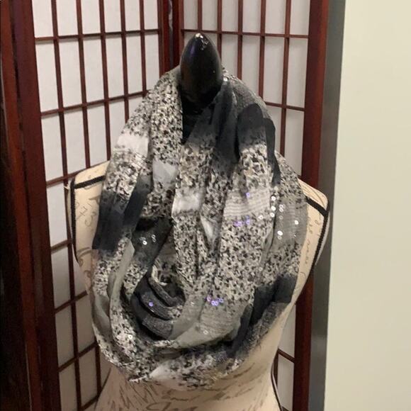 BCBGENERATION NECK SCARF SEQUINS DETAILS‎ - Picture 2 of 6